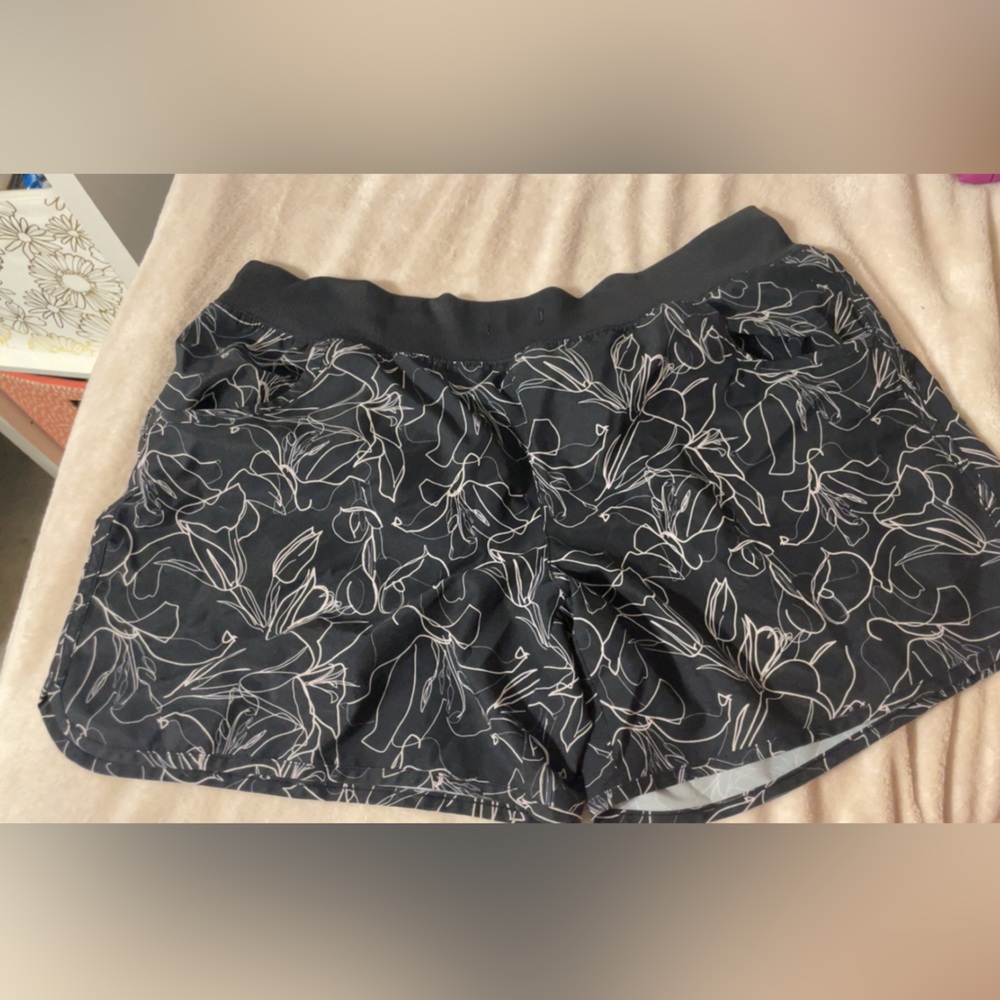 Women’s fishing shorts